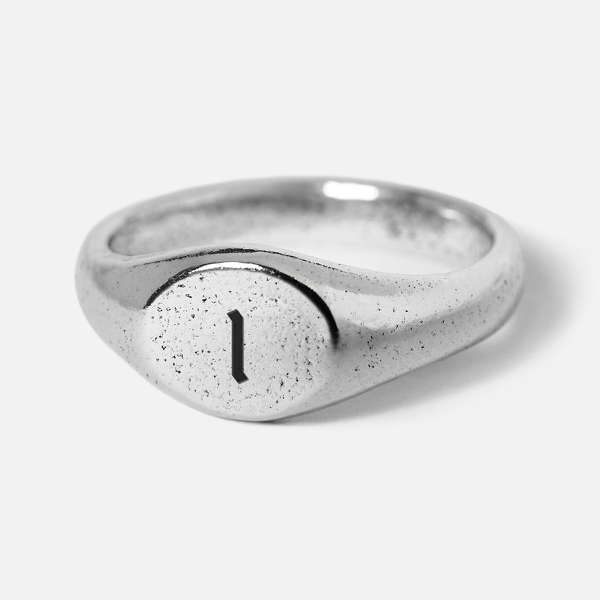 INITIAL DUSK RING