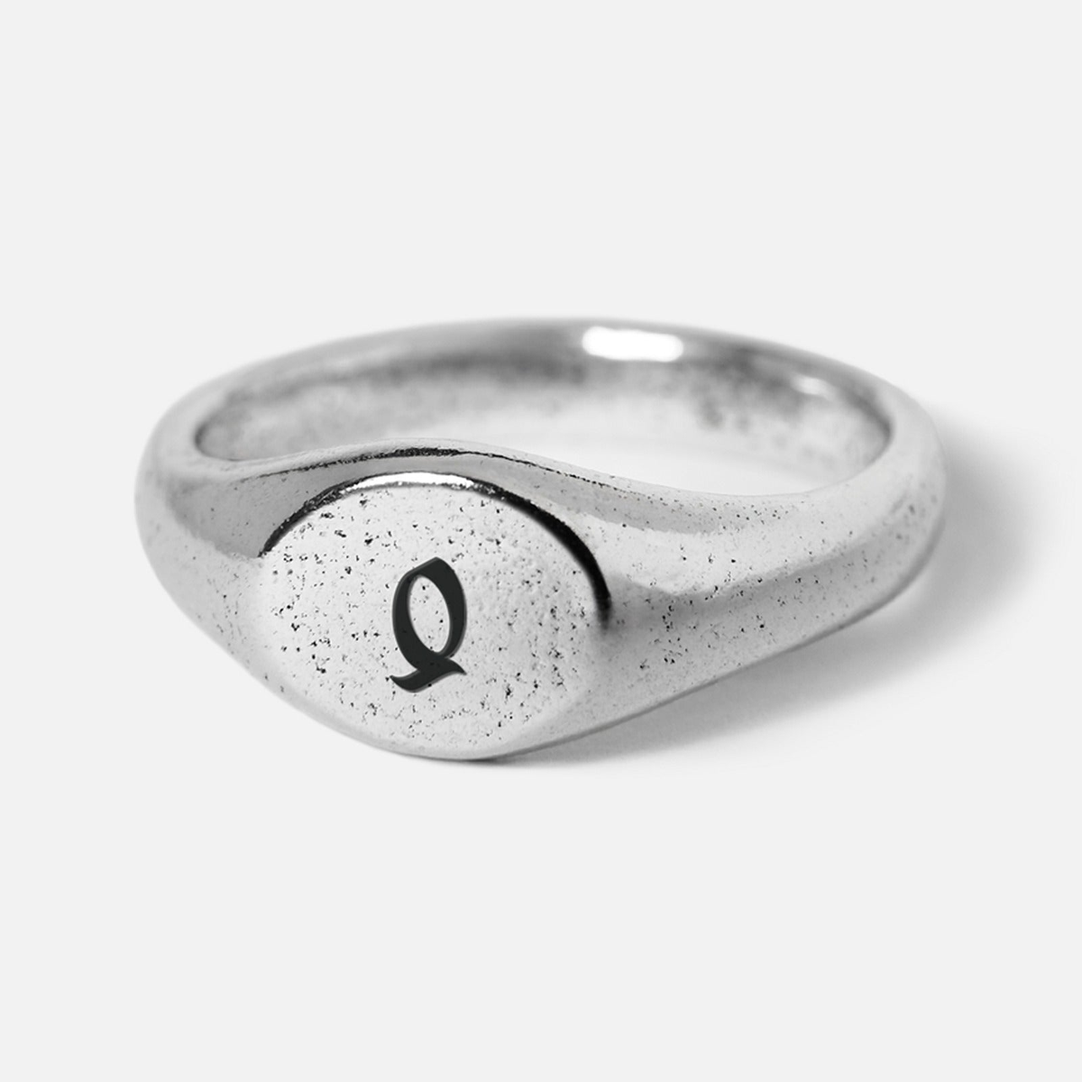 INITIAL DUSK RING