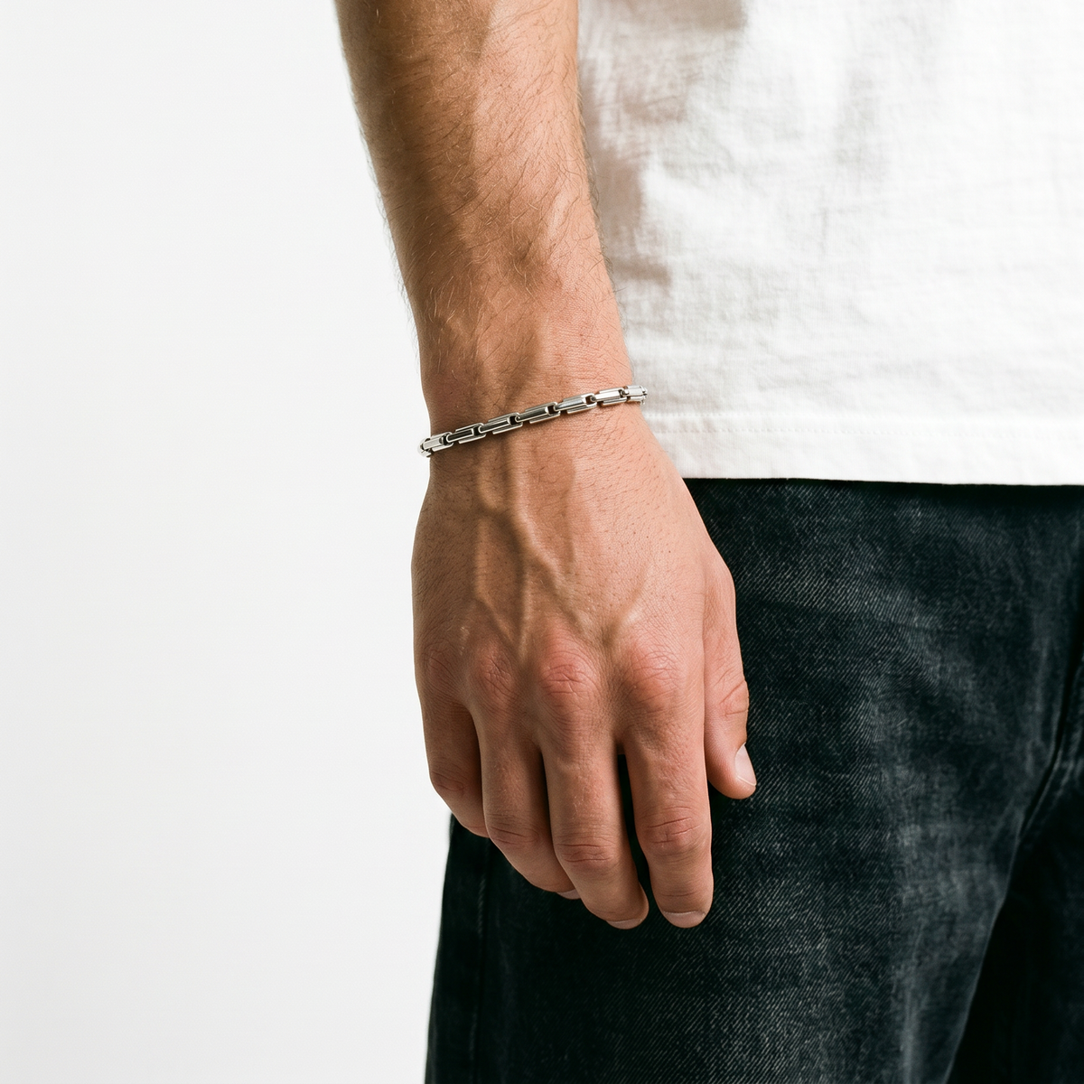 A stainless steel men's silver chain bracelet from Australian jewellery brand Billie Jo, featuring a waterproof and sweat proof design perfect for everyday wear and gifting.