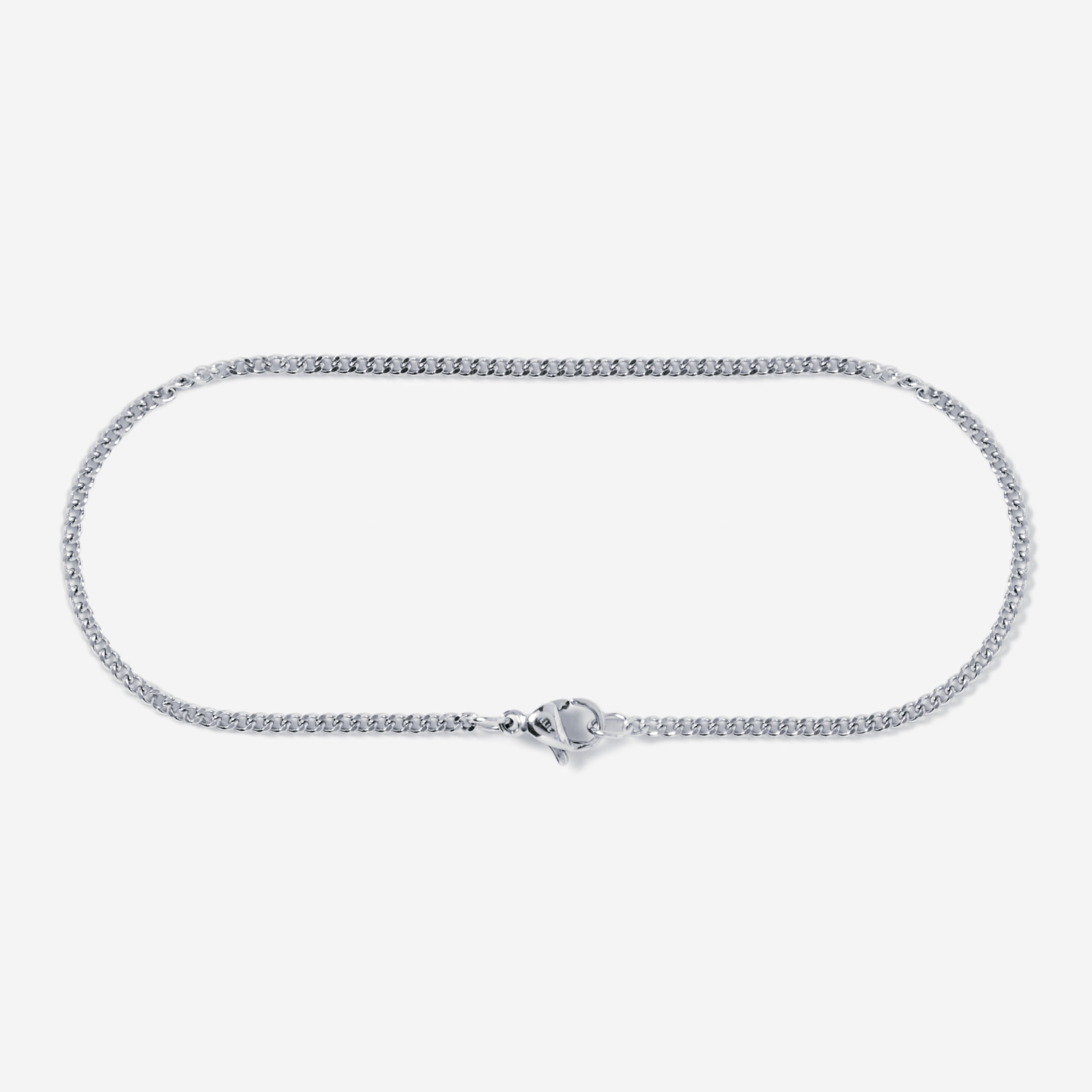 A silver stainless steel men's slim curb chain bracelet from Australian jewellery brand Billie Jo, the perfect waterproof and sweat proof everyday bracelet and an ideal gift for men who love low maintenance jewellery