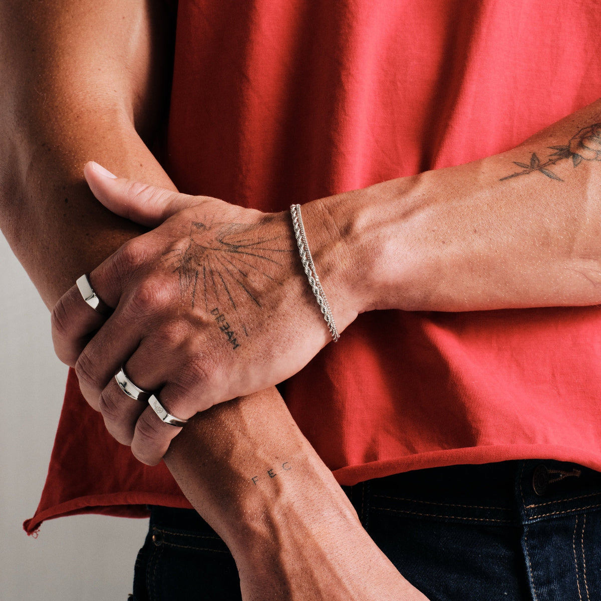 SLIM CURB BRACELET