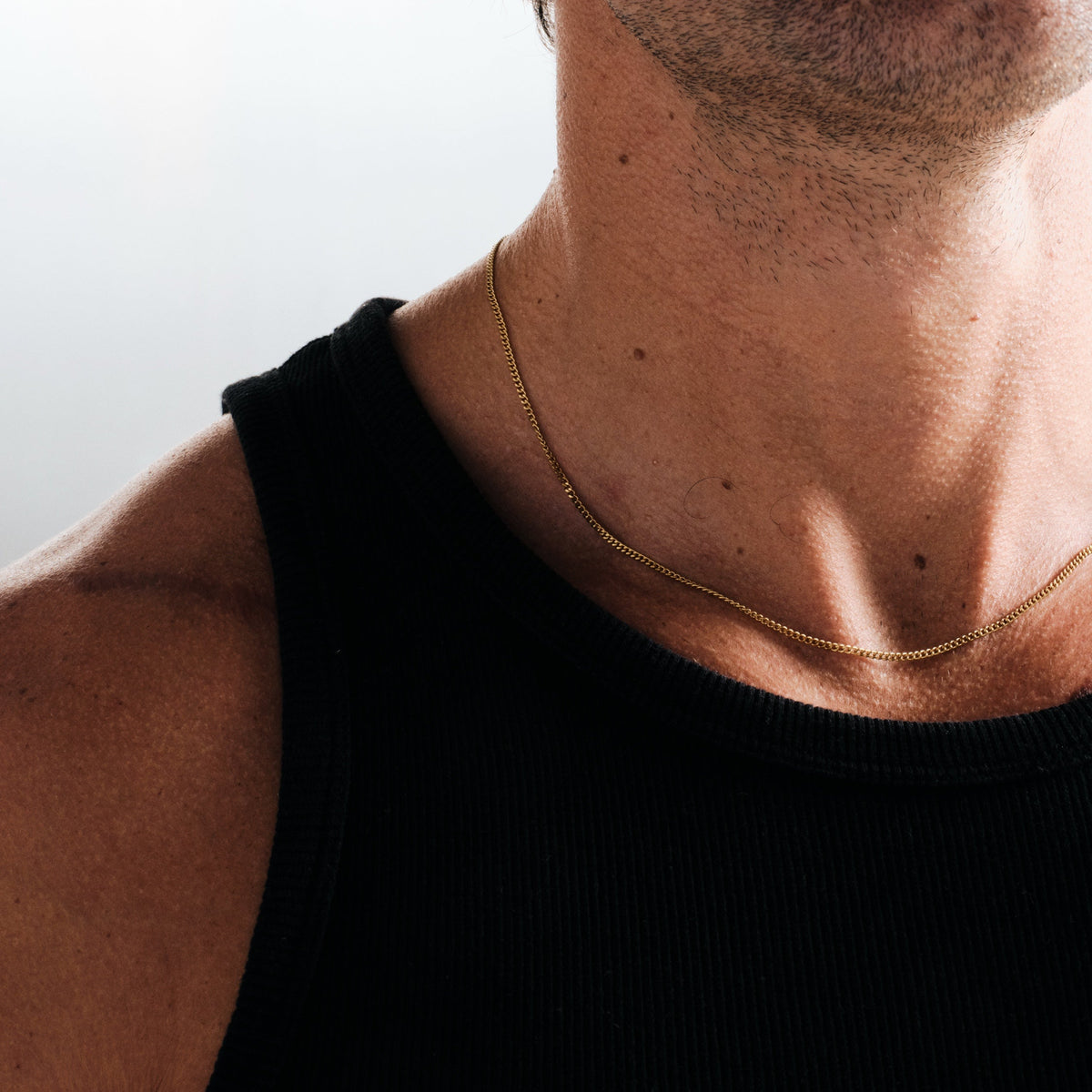 SLIM CURB NECKLACE | GOLD