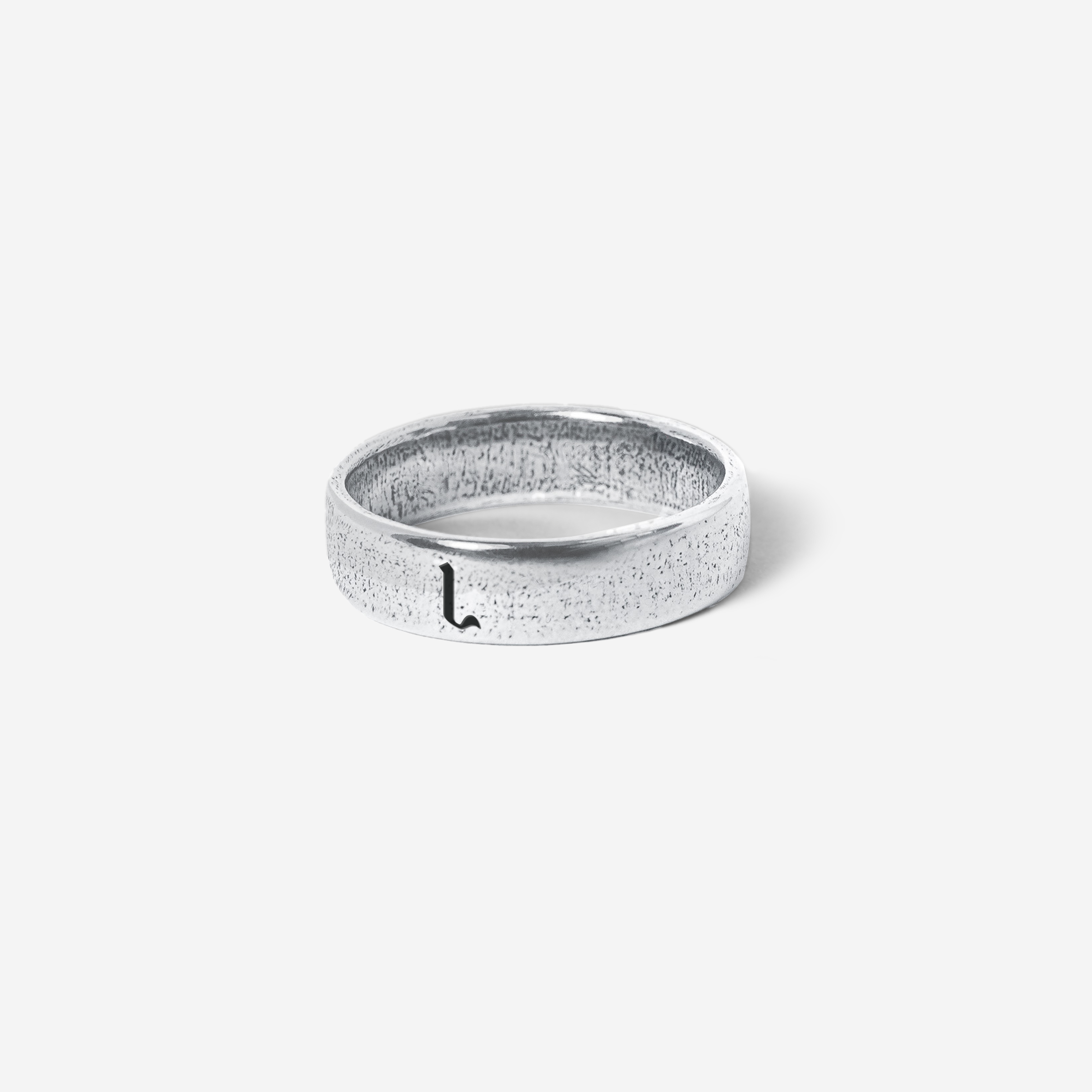 ENGRAVED SERENITY RING