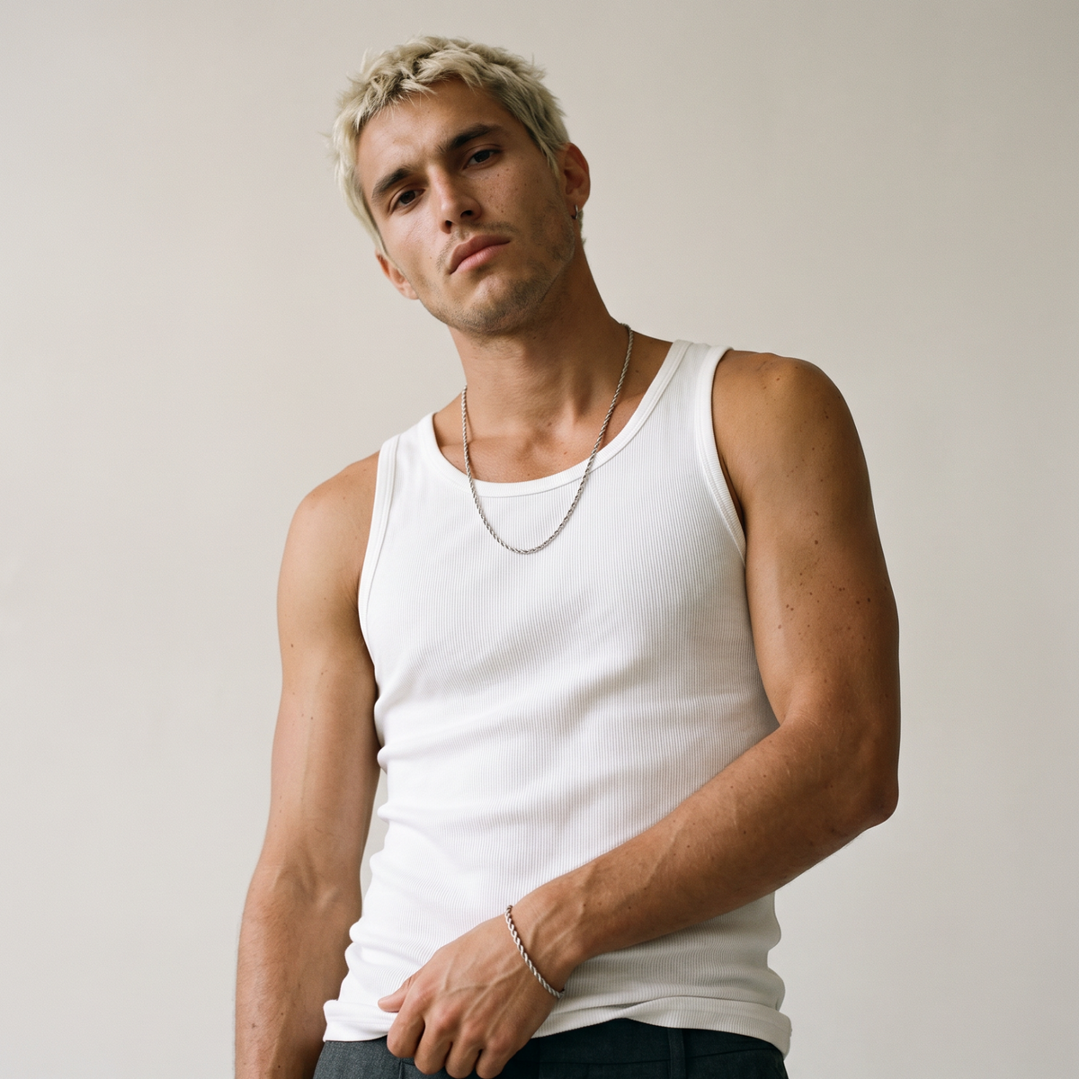 A man wearing a stainless steel rope chain necklace from Australian jewellery brand Billie Jo. Water-proof, sweat proof. Built to last.