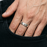 ENGRAVED SERENITY RING